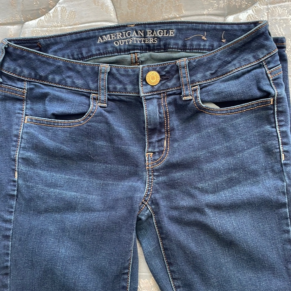 American Eagle Outfitter joggings. Size 4, hardly worn.